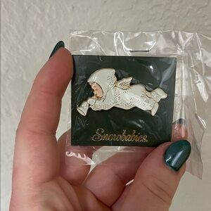 NEW Department 56 Snowbabies Gold and White Brooch